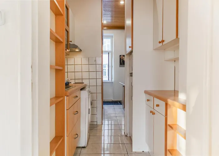 Cozy 2br Near Millennium Tower