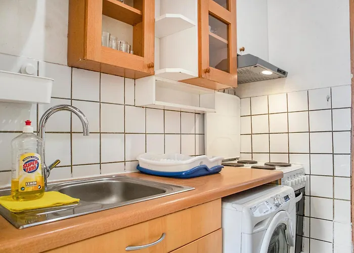 Διαμέρισμα Cozy 2br Near Millennium Tower