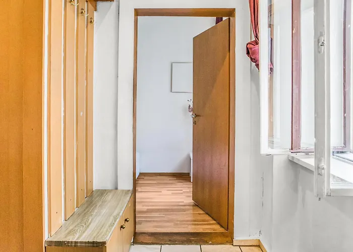 Cozy 2br Near Millennium Tower *
